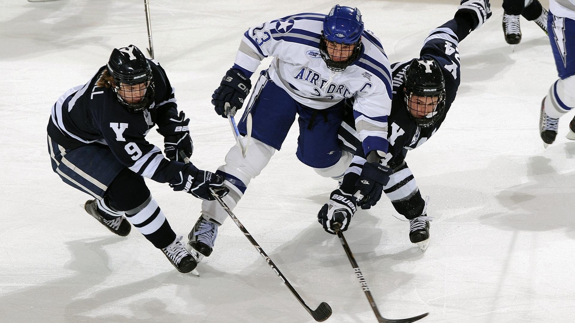 特斯·冯·迪克:展现中场指挥官风采,主宰比赛节奏,冯·迪特里施
